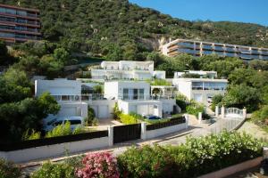 Hotels Hotel La Pinede : photos des chambres