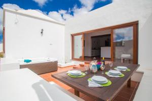 Holiday house Casa Mariposa in Tabayesco