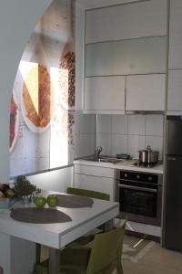 Myron Suite Old Town