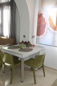 Myron Suite Old Town