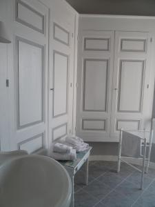 B&B / Chambres d'hotes Chateau de la Chabroulie : Chambre Double 