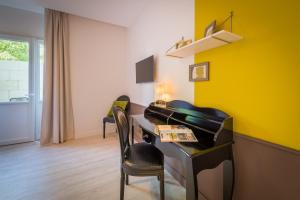 Hotels The Originals Boutique, Hotel Le Londres, Saumur (Qualys-Hotel) : photos des chambres