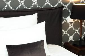 Hotels The Originals Boutique, Hotel Le Londres, Saumur (Qualys-Hotel) : photos des chambres