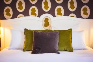 Hotels The Originals Boutique, Hotel Le Londres, Saumur (Qualys-Hotel) : photos des chambres