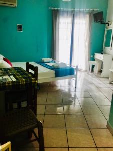 Contaratos Holiday Lettings