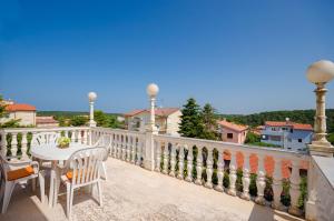 Studio with Garden View room in Apartments Drago