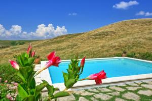 Castelmuzio by PosarelliVillas