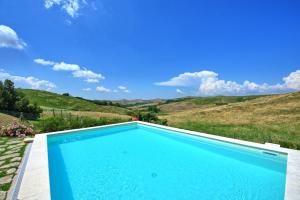 Castelmuzio by PosarelliVillas