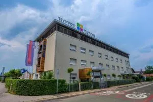 Hotel Tabor Maribor - 罗加斯卡斯拉提纳