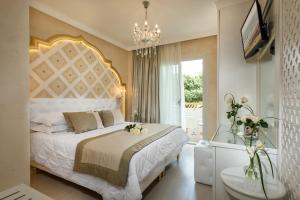 Deluxe Double or Twin Room with Balcony and Lateral Sea view  room in Luxor e Cairo The Beach Resort