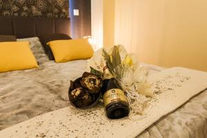 Safe, Central, Smart Double Rooms in apartment, next metro station walk to Acropolis