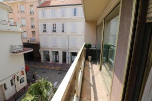 2 bedroom, 2 bathrooms, 2 mins from the Croisette, Monod 348