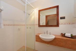 Seascape Holidays - Hibiscus