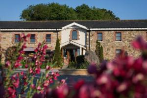 Newgrange Lodge