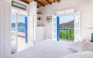 Villa SOLEIL Milos Greece