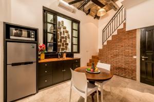 Central 1 Bedroom Villa 5 Min walk to Seminyak Beach