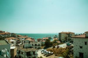 Menexe Apartments-Kelyfos