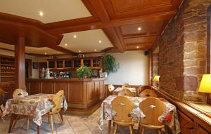 Hotels Auberge De La Foret - Logis : photos des chambres