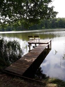 Zacisze nad jeziorem