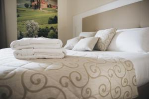 Deluxe Suite with Spa Bath - Split Level