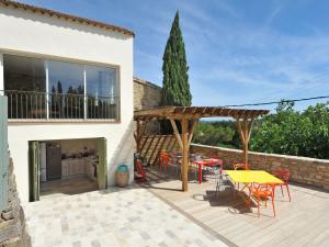 Villas Quaint Villa in Castelnau Valence with Private Pool : photos des chambres