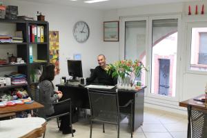 Auberges de jeunesse La Petite Auberge de Saint-Sernin : Lit dans Dortoir Mixte de 6 Lits