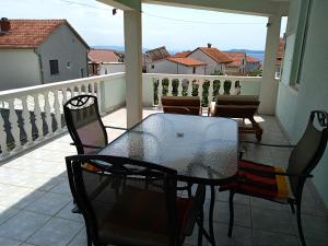 Apartments Otok