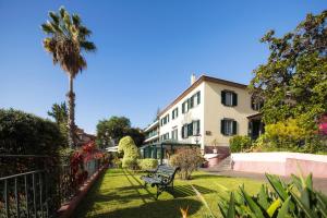 Quinta Perestrello Heritage House hotel, 
Funchal, Portugal.
The photo picture quality can be
variable. We apologize if the
quality is of an unacceptable
level.