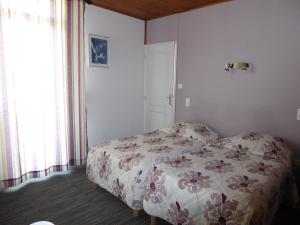 Hotels Hotel Les Chenets : photos des chambres