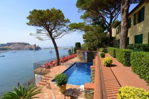 Le Relais Des Trois Mas photo 12