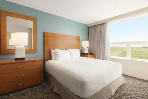 One-Bedroom King Suite room in Hyatt House Denver Airport