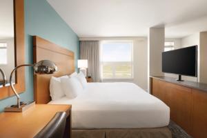 King Studio room in Hyatt House Denver Airport