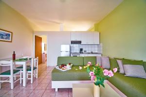 Nanakis Beach Luxury Apartments Chania Greece