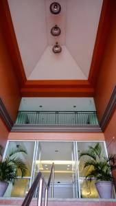 1BR with Balcony Overlooking Pool Chateau Elysee Near NAIA