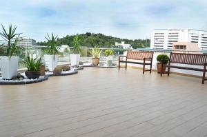 Oceania Hotel