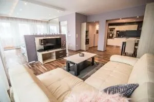 Unicorniselit Apartmanok - 上塔尔卡尼