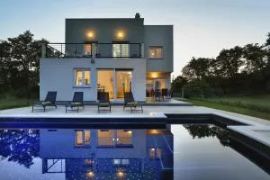 Holiday Home Dvori - 蒙蒂奇