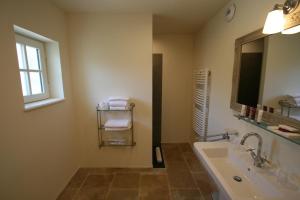 Hotels Chateau Les Oliviers de Salettes : photos des chambres