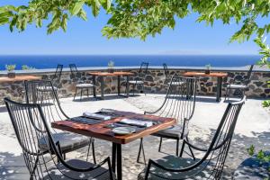 Amber Light Villas Santorini Greece