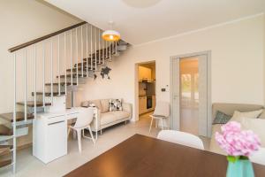 Two-Bedroom Apartment room in Vet-Centar