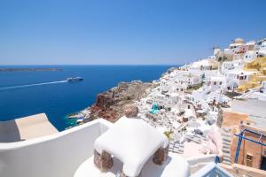 Kastro Oia Houses Santorini Greece