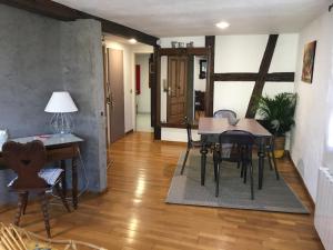 B&B / Chambres d'hotes Au Merlenchanteur : photos des chambres