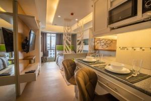Cebu IT Park studio walking distance to everything 2016