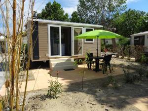 Campings Camping Domaine Du Golfe De Saint Tropez : Mobile Home Gaia