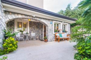 Studio Apartment in Villa Arta 