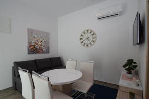 Apartment Anića Kuk