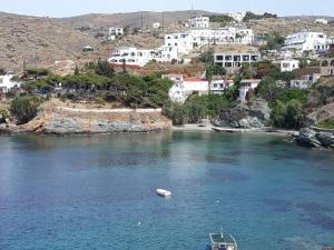 kamares Kythnos Greece