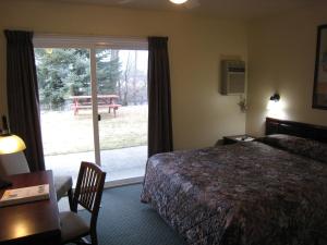 Johnnys Motel