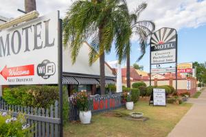 Country Pathfinder Motor Inn