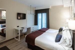 Double or Twin Room with Balcony room in Catalonia Castellnou